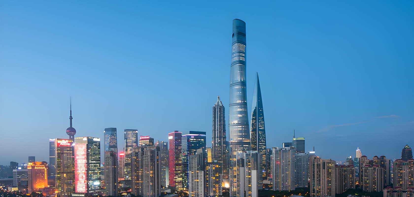 质量铺路、服务搭桥、创新引航、顾客满意